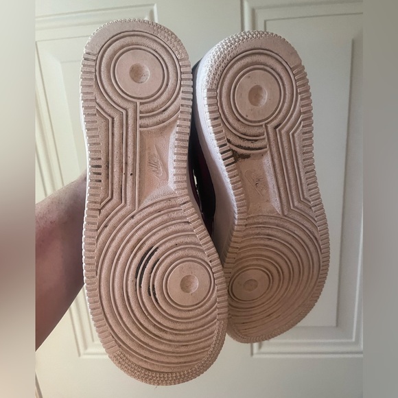 Air Force 1 LV8 Shift GS ‘Hyper Violet Black’ Sneakers - Picture 6 of 8